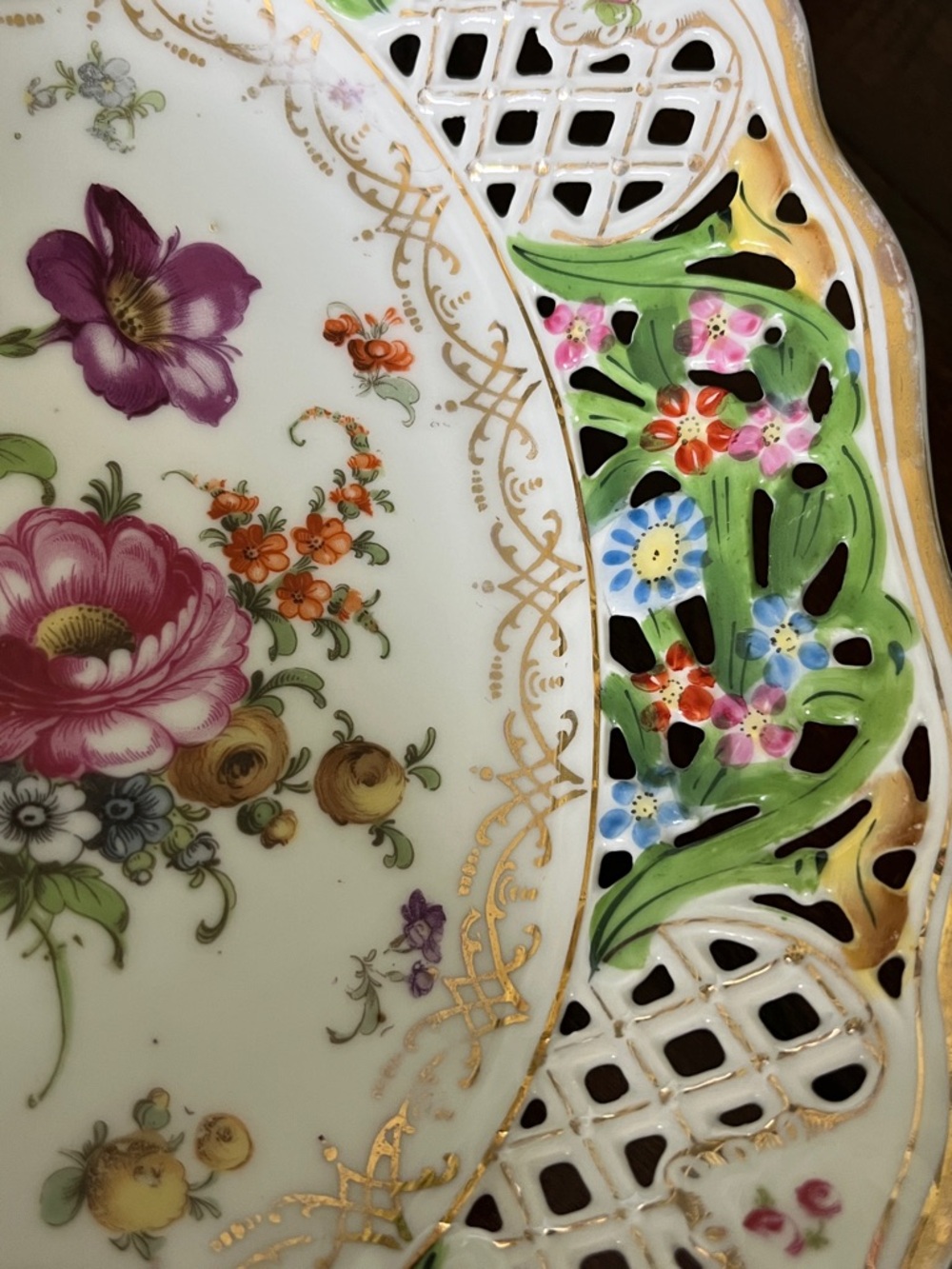 VINTAGE CARL SCHUMANN Bavaria Chateau Dresden Porcelain Basket - Picture 4 of 17